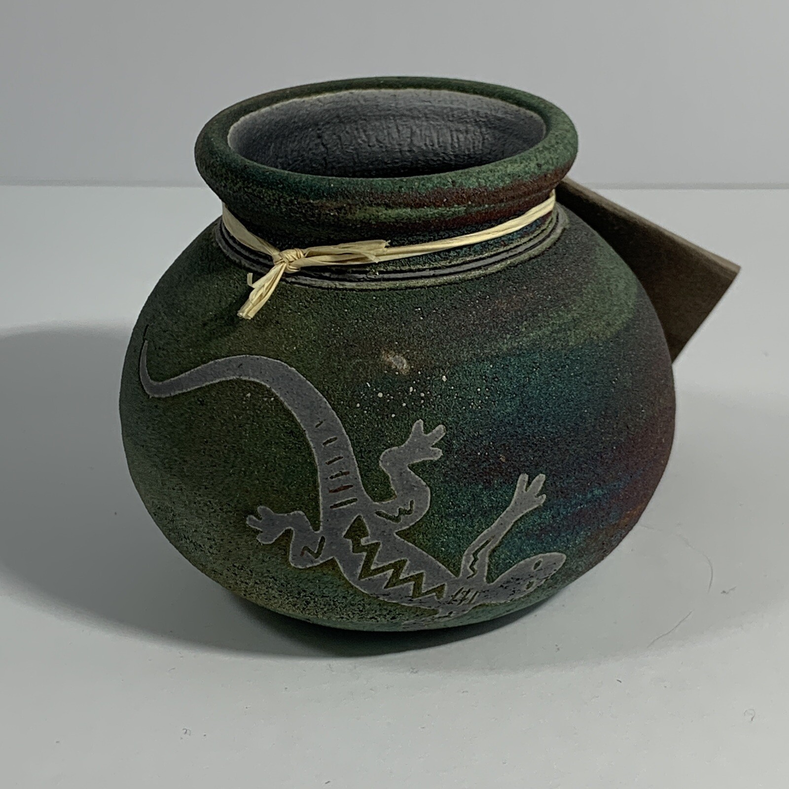 Signed Jeremy Diller Gecko Handcrafted Raku Pottery Small Clay Pot Lizard 3″ NWT