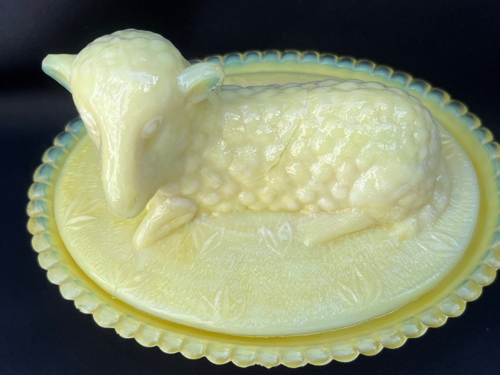 Vintage Degenhart Custard Glass Lamb on Nest Dish Glows Peachy Pink UV Light