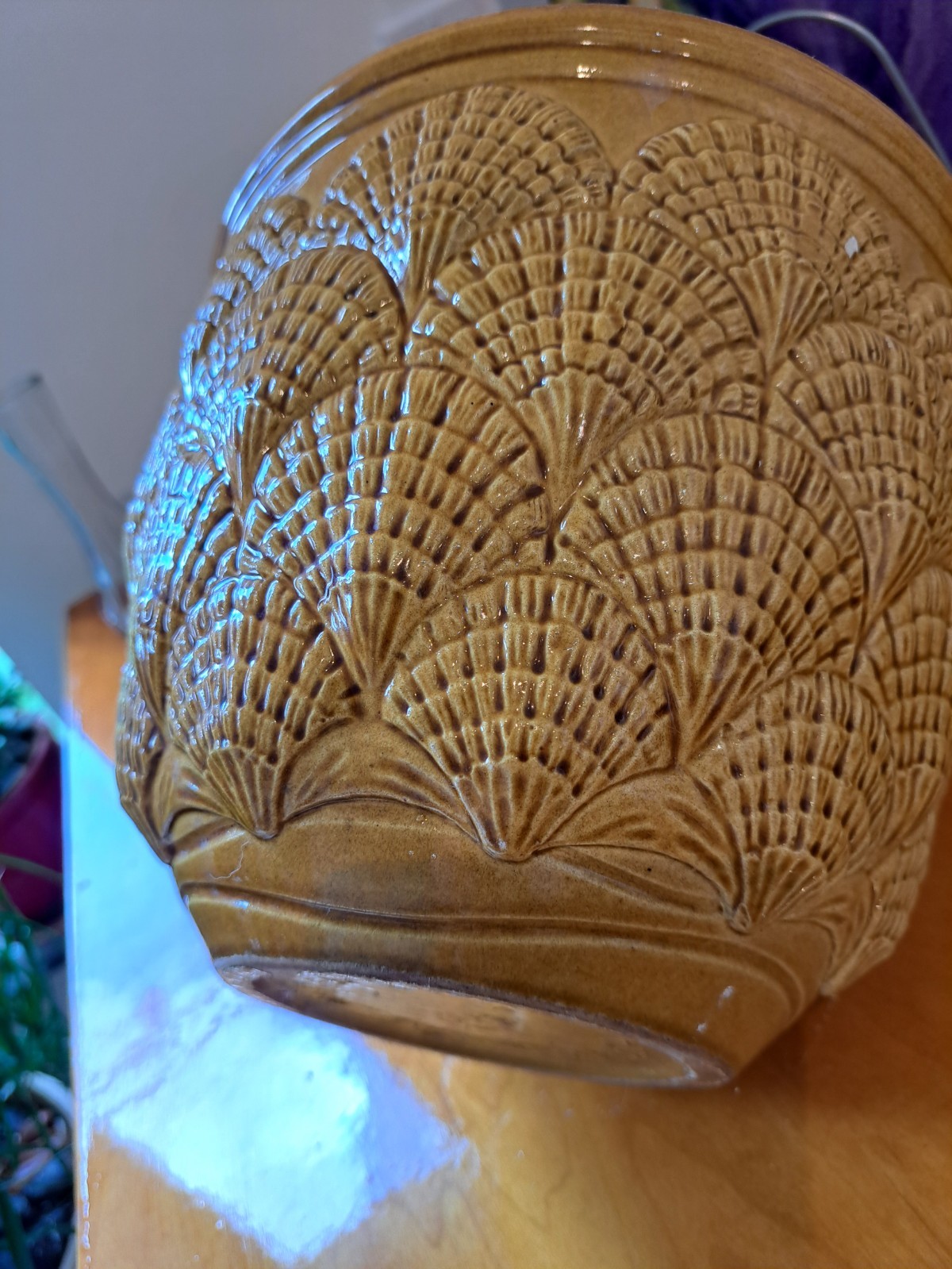 Vintage Haeger Pottery Planter #5077 Brown/Tan With a Sea Shell Like Print