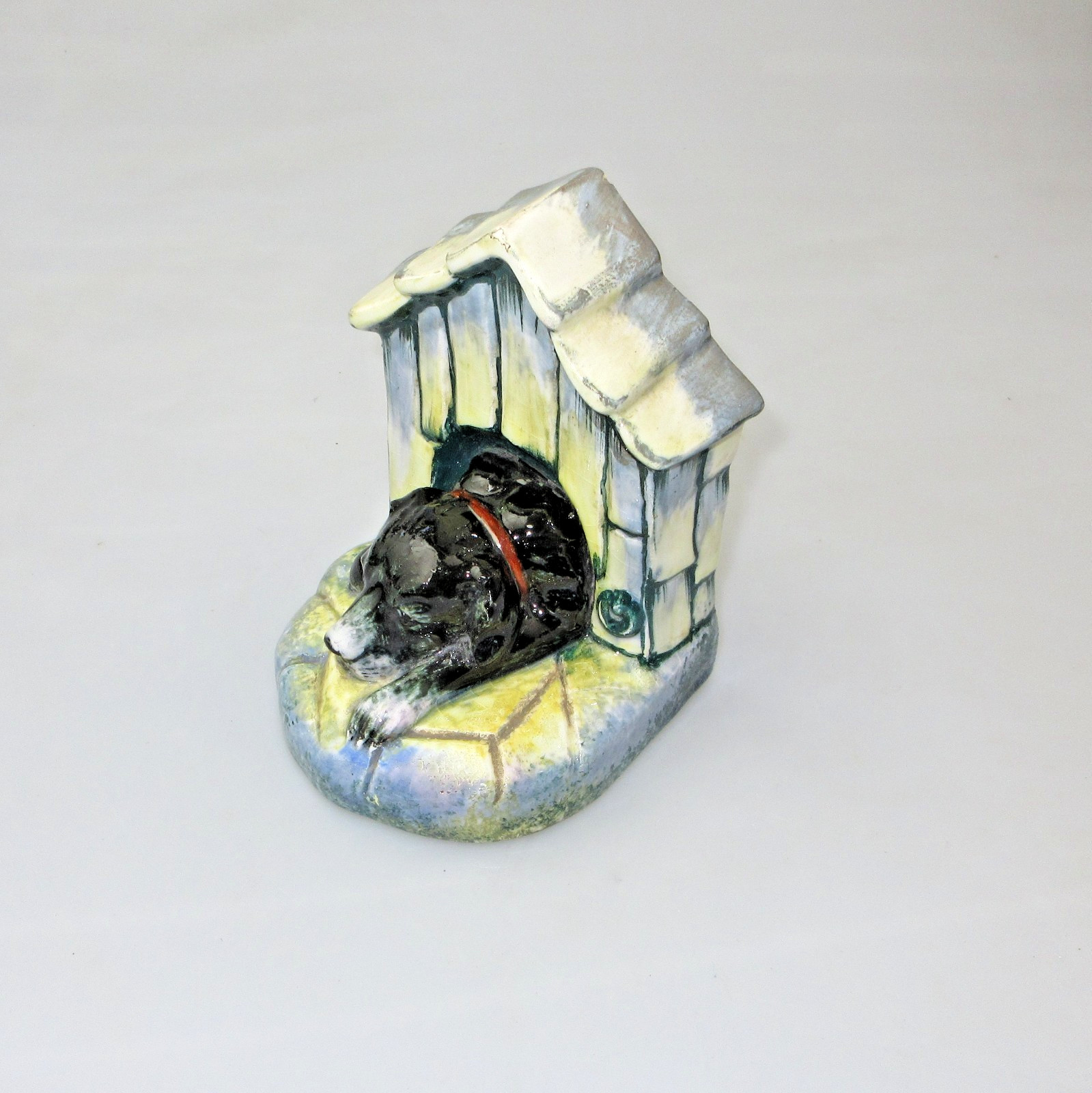 NEWTONE HANDPAINTED DOG BOOKEND ATTRIB. TO DAISY MERTON AUSTRALIAN POTTERY