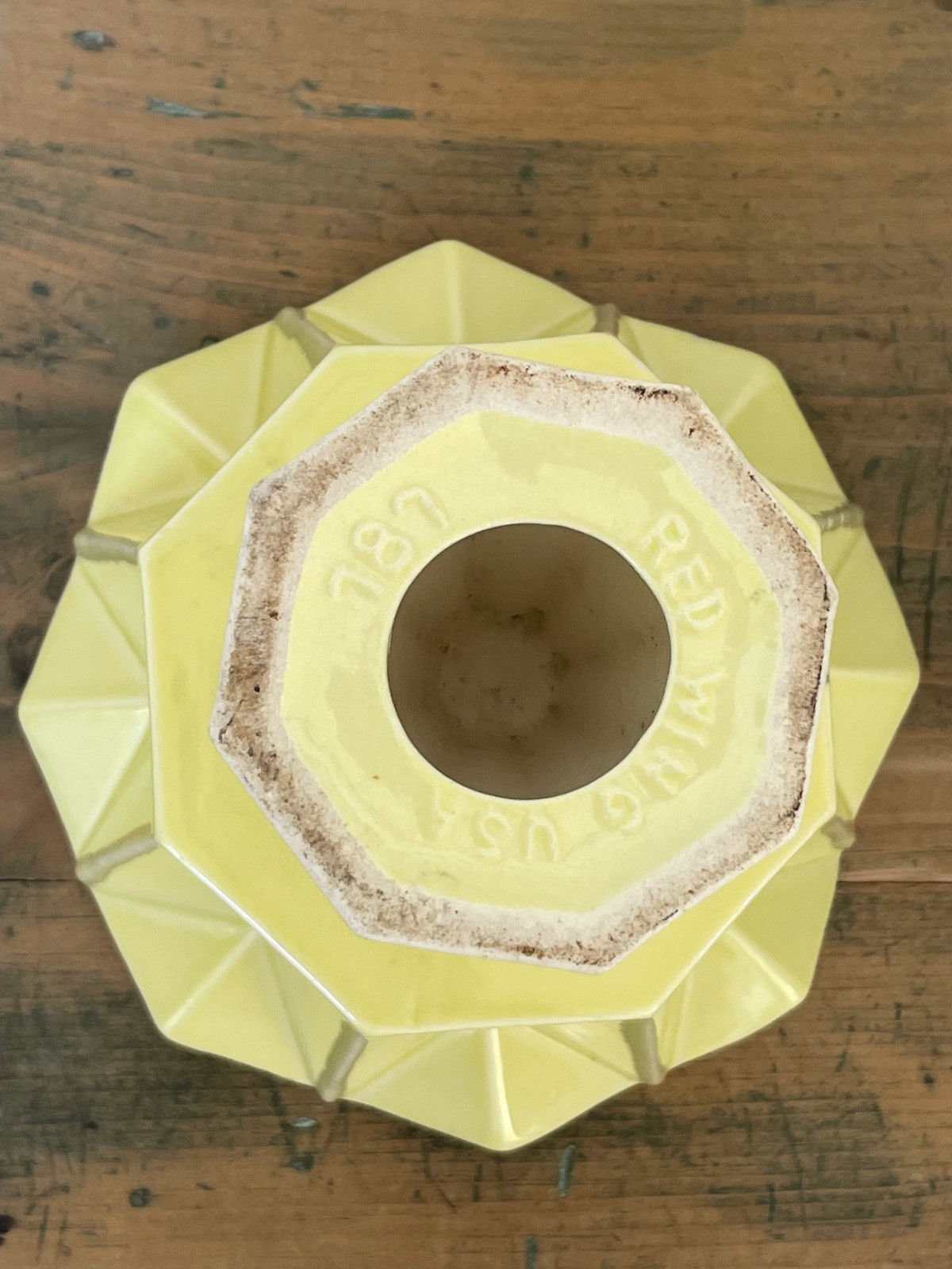MCM RED WING POTTERY PRISMATIQUE GEOMETRIC PEDESTAL PLANTER YELLOW & WHITE 6.5″