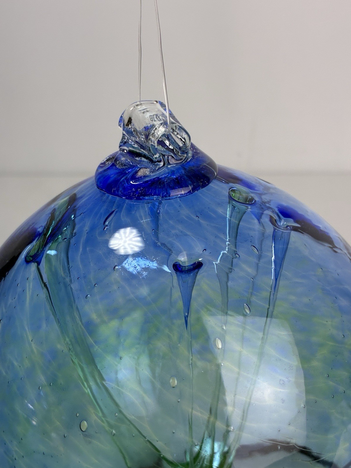 Hand Blown Art Glass Orb/Ornament/Sun Catcher Tree Of Life Blue/Green & Stand