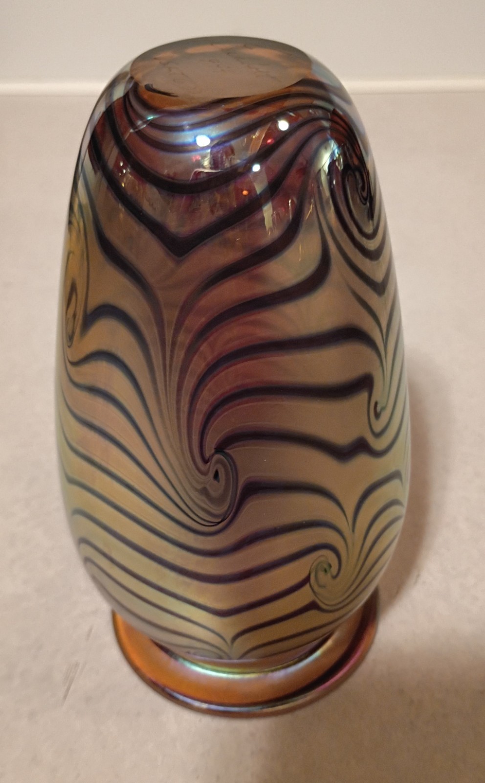 1994 Signed 6.25″ Robert Eickholt King Tut Iridescent Art Glass Vase