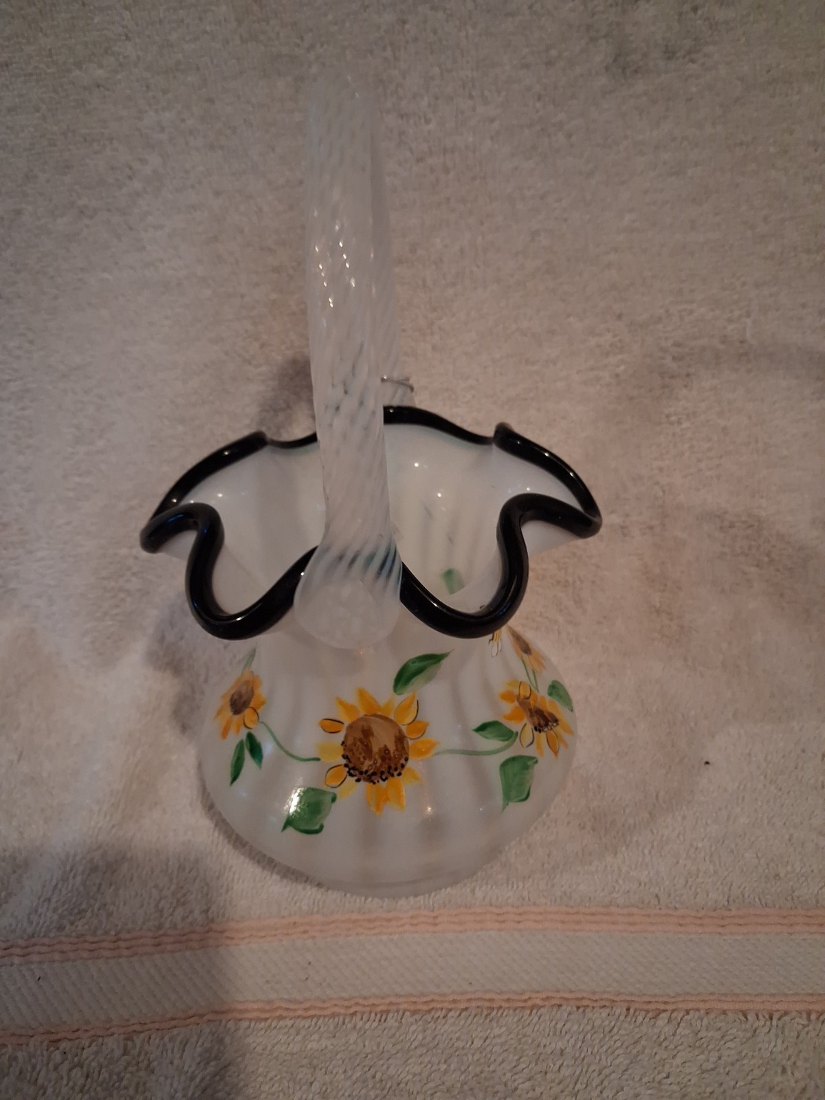 FENTON 100TH ANN Optic Glass Basket SEAN SIGNATURE 2005 Sunflowers Bee