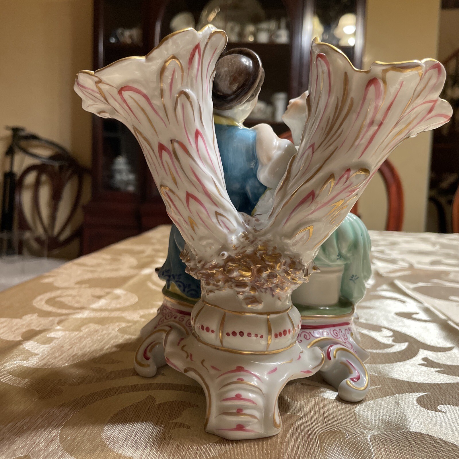 Herend Rococo Style Lovers Holding A Bird front Of A two armed Vase-MINT cond.