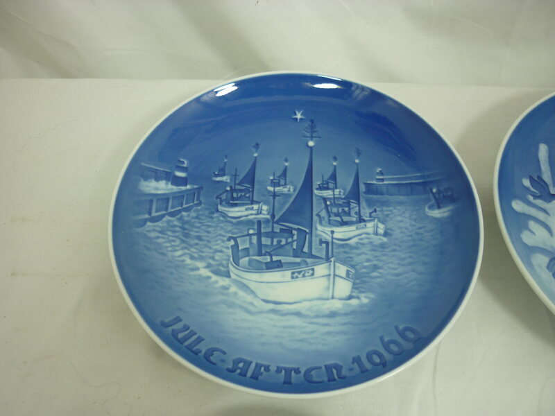 B & G Bing & Grondahl Blue Christmas Jule Aften Plate Lot of 4 1966-69 22J070