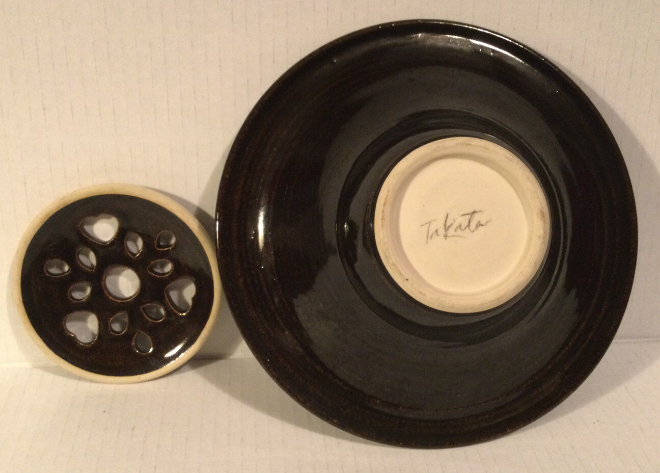 Vtg. Takata studio Pottery Ikebana bowl w/removeable floral frog approx. 8″ dia.