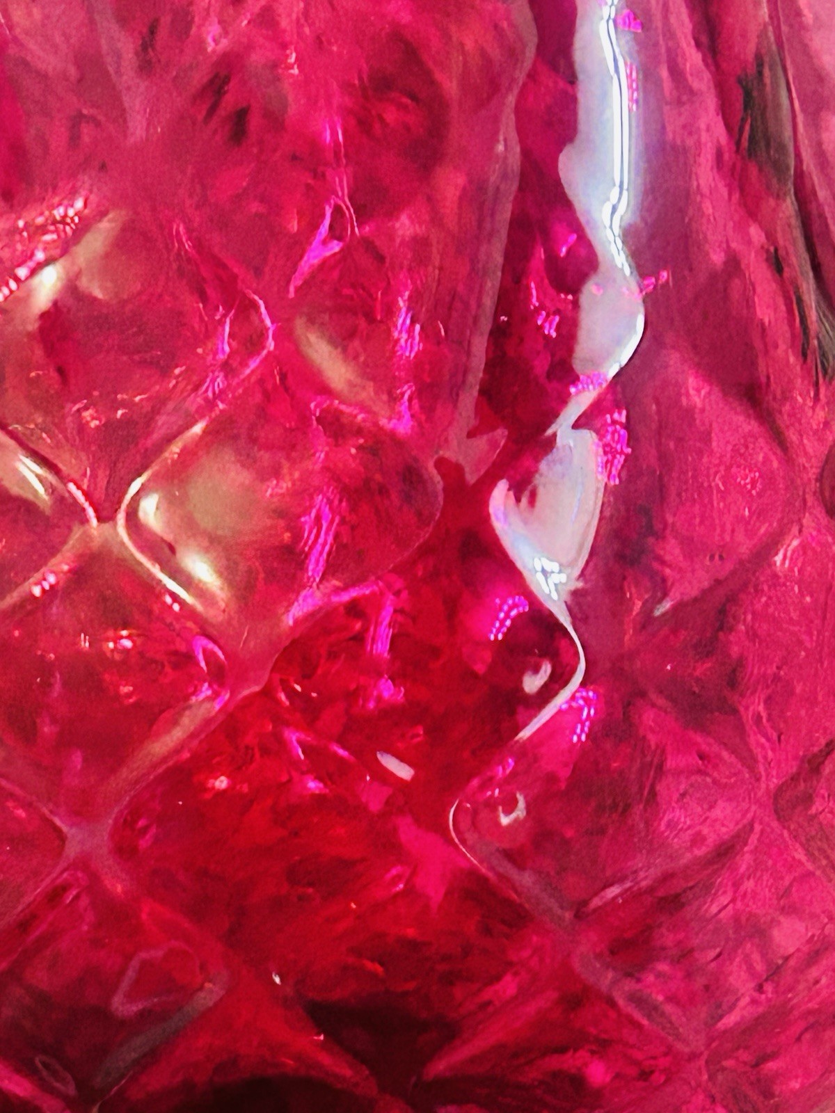 VINTAGE MURANO CRANBERRY ITALIAN ART GLASS HANDKERCHIEF VASE-DIAMOND/QUILTED