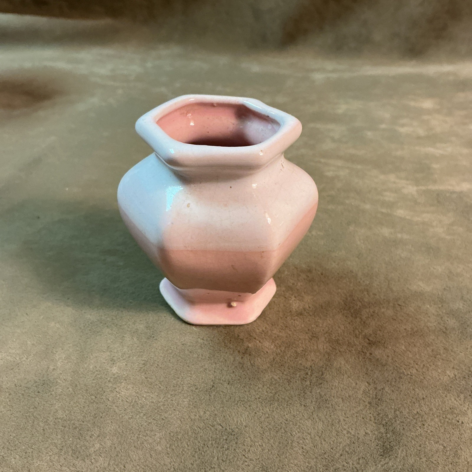Circa 1950S Small Pink Hexagon Shaped Made Japan Art Pottery Small Vase