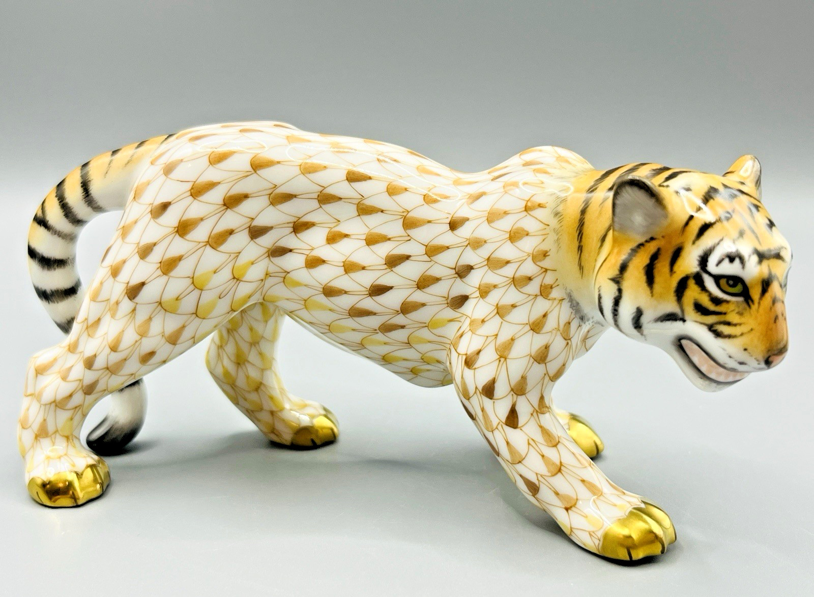 Herend Figurine Small Tiger 5″ Mosaic Fishnet Special Color Way Limited Edition