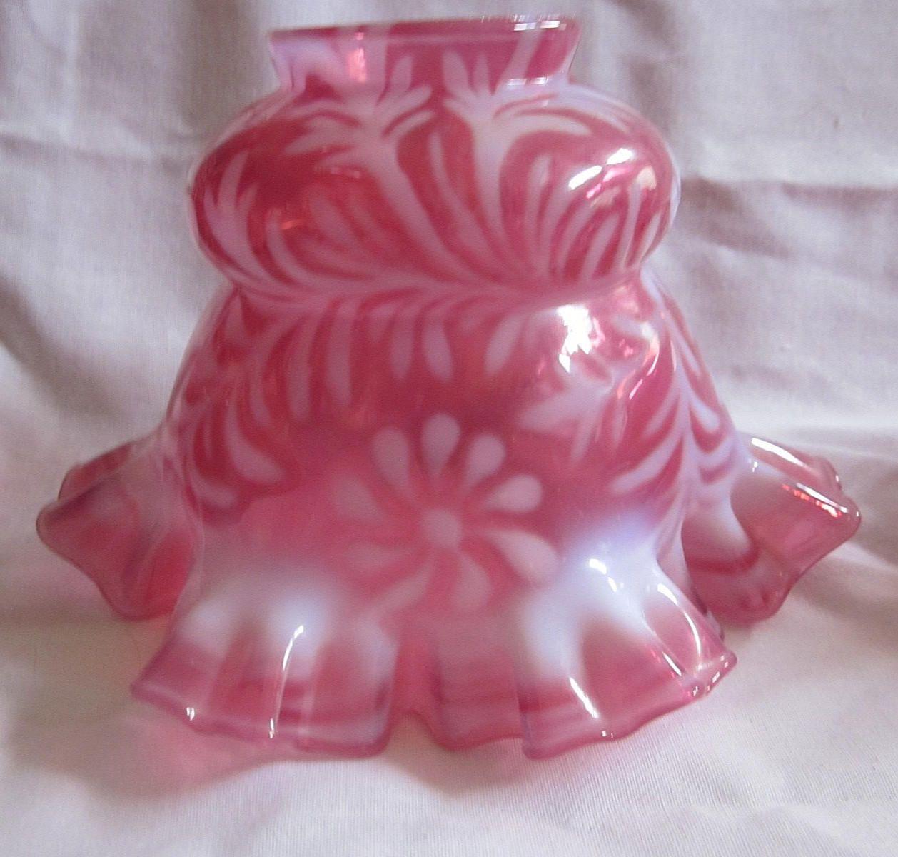 Gorgeous Fenton Cranberry Opalescent double crimped daisy & fern shade