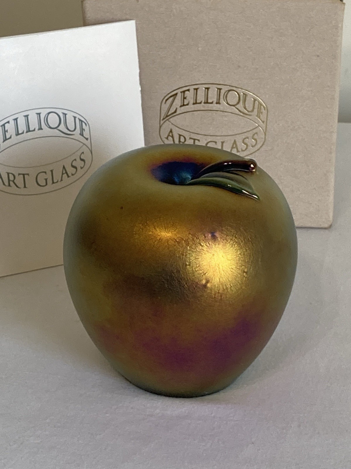 Zellique Studio Art Glass Apple Paper Weight Iridescent Signed w/Box & Cert 1997