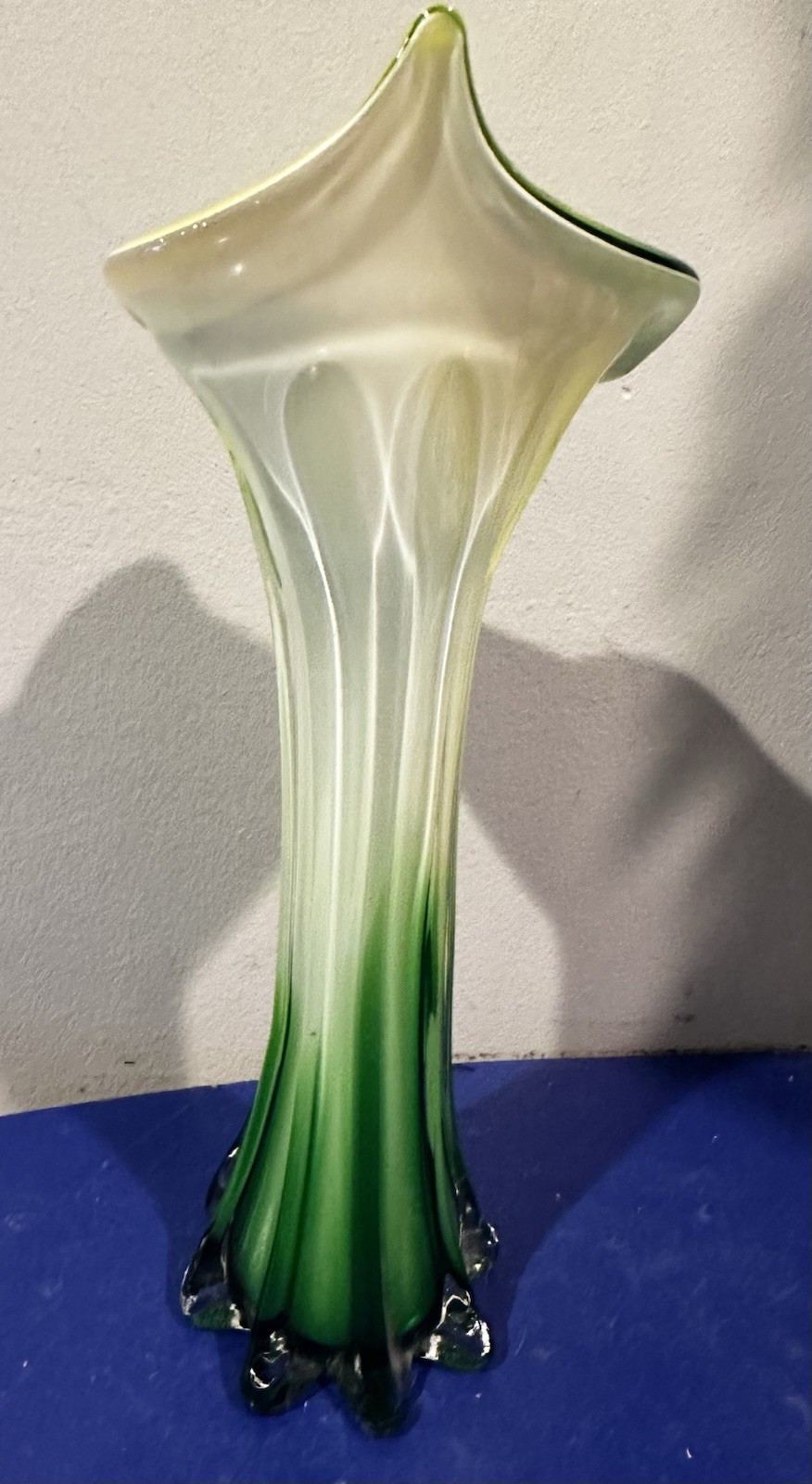 Jack In The Pulpit Blown Glass Vase Calla Lily Yellow Green White 11.5″