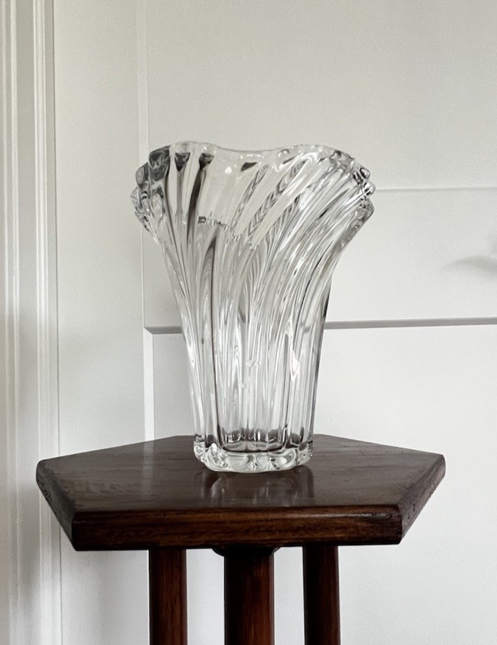 Mikasa Belle Epoque Swirled Fluted Crystal Flower Vase Centerpiece Wedding