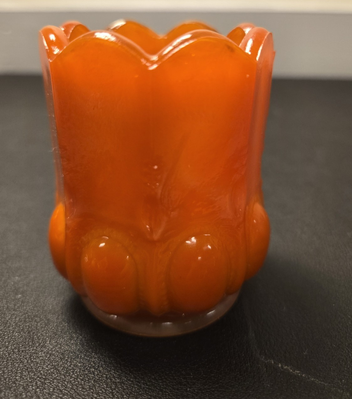 Vintage Degenhart Tomato Slag Glass Beaded Oval Cameo Toothpick Holder