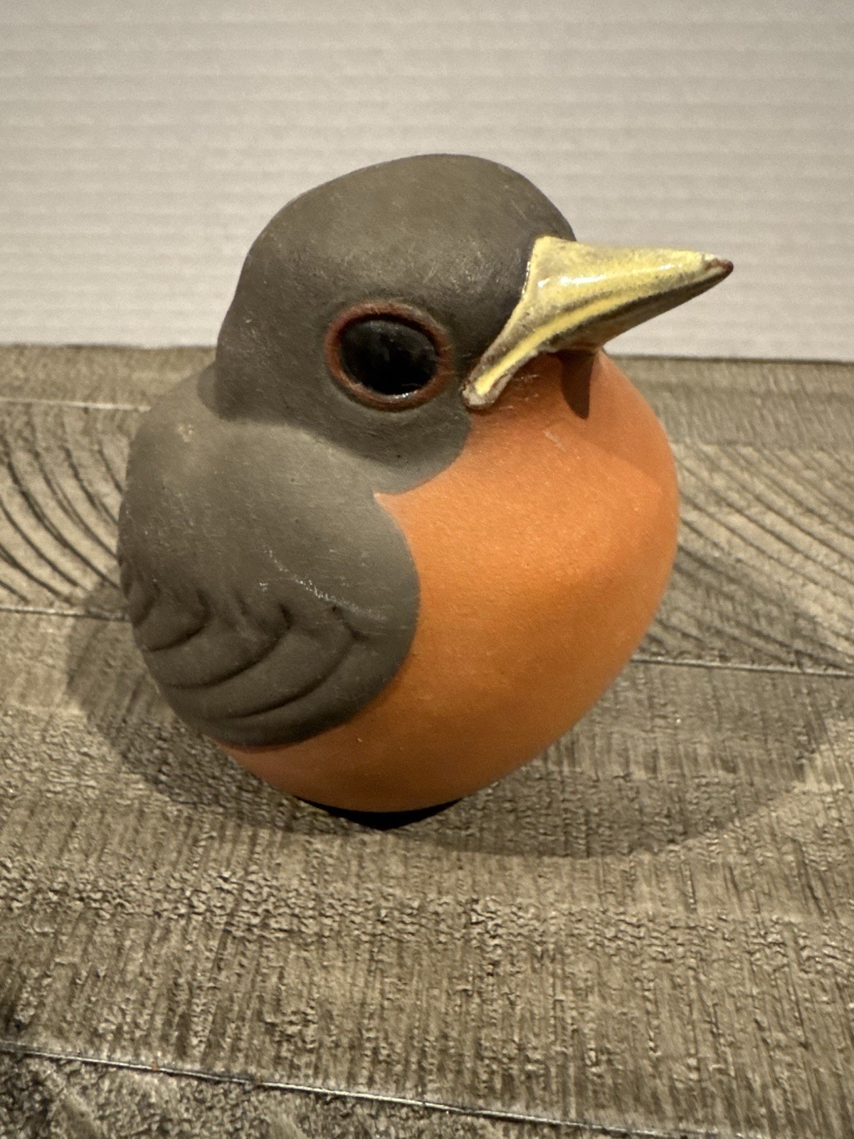 Large Robin Pottery Sculpture By Columbus Artist “Chester Nicodemus (1091-1990)