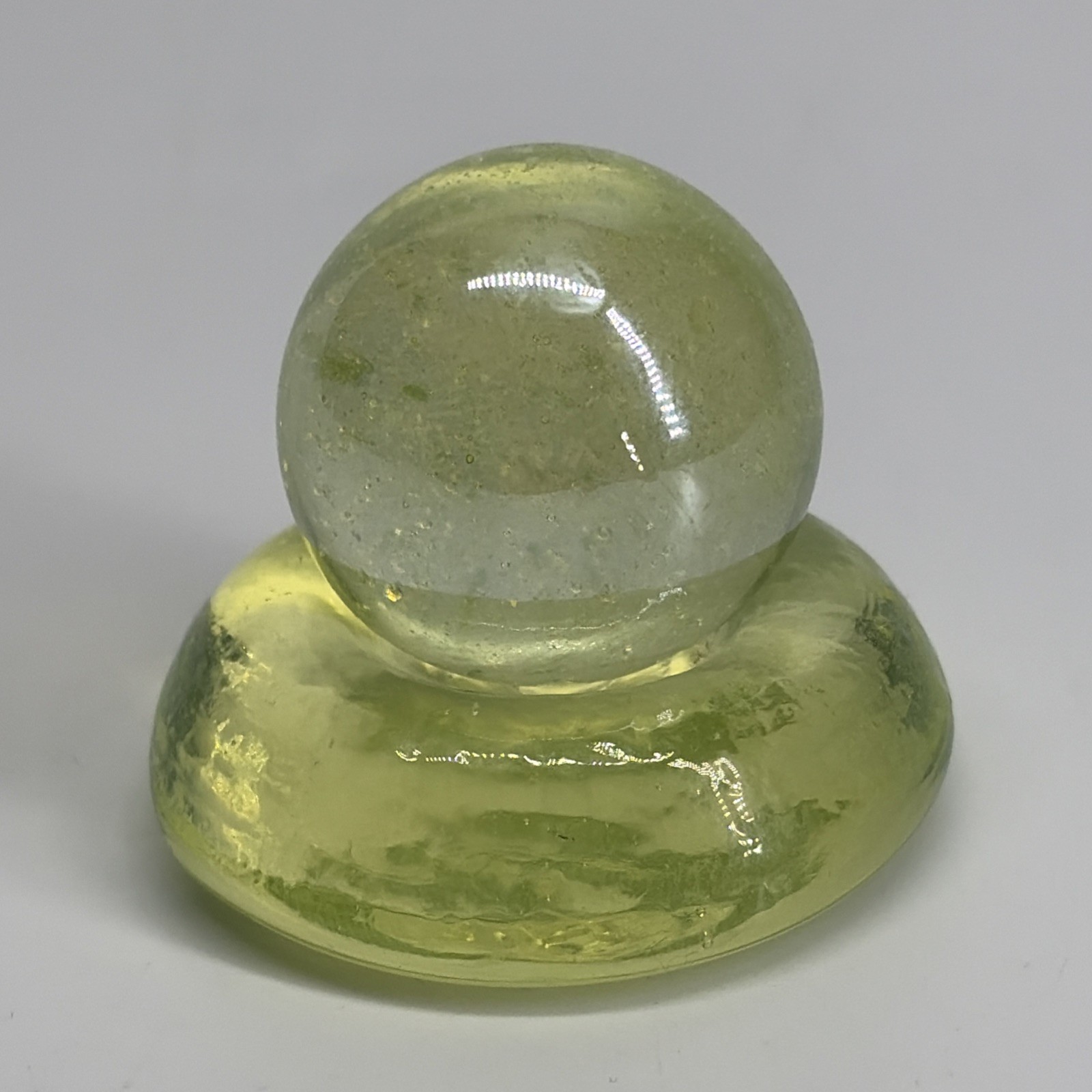 Boyd Marble Holder 1.5″ Vaseline Uranium Glass UV Glow w/ 1″ Shooter Marble HTF