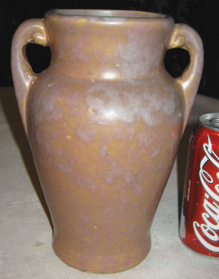 EARLY BRUSH MCCOY VELLUM CLASSIC ART POTTERY FLOWER VASE ARTS CRAFTS ZANESVILLE