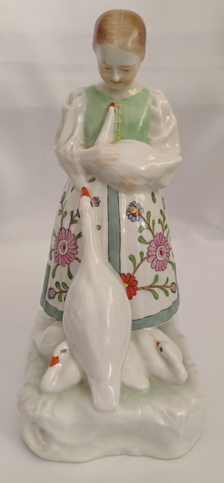 Herend Of Hungary Porcelain Figurine -8 inch Girl with Geese 5555, 1960-1975