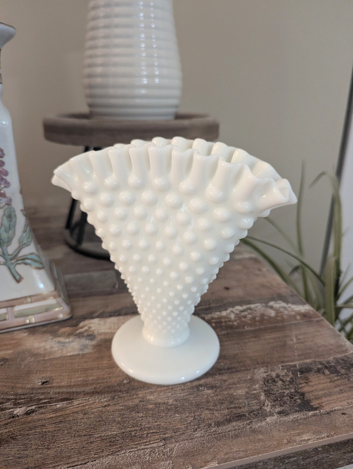 Vintage Fenton White Milk Glass Hobnail Fan Vase 6″ Ruffled Pedestal