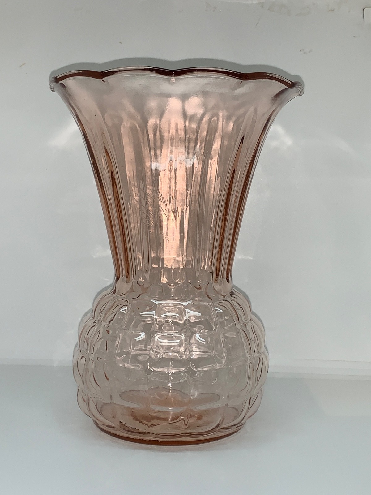 Anchor Hocking “Royal Pink” Pineapple Flared Vase 8 3/4″