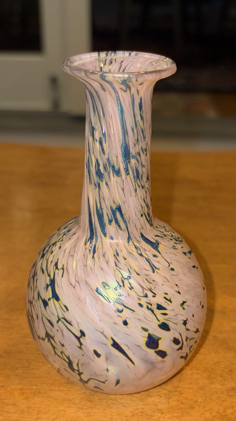 Signed Robert Held Studio Art Glass Iridescent Bud Vase 5″ Tall – Mint Condition