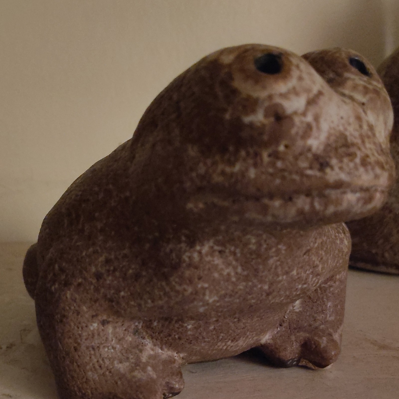 McCarty Pottery Nutmeg Frog LARGE 7″ Long Vintage Piece