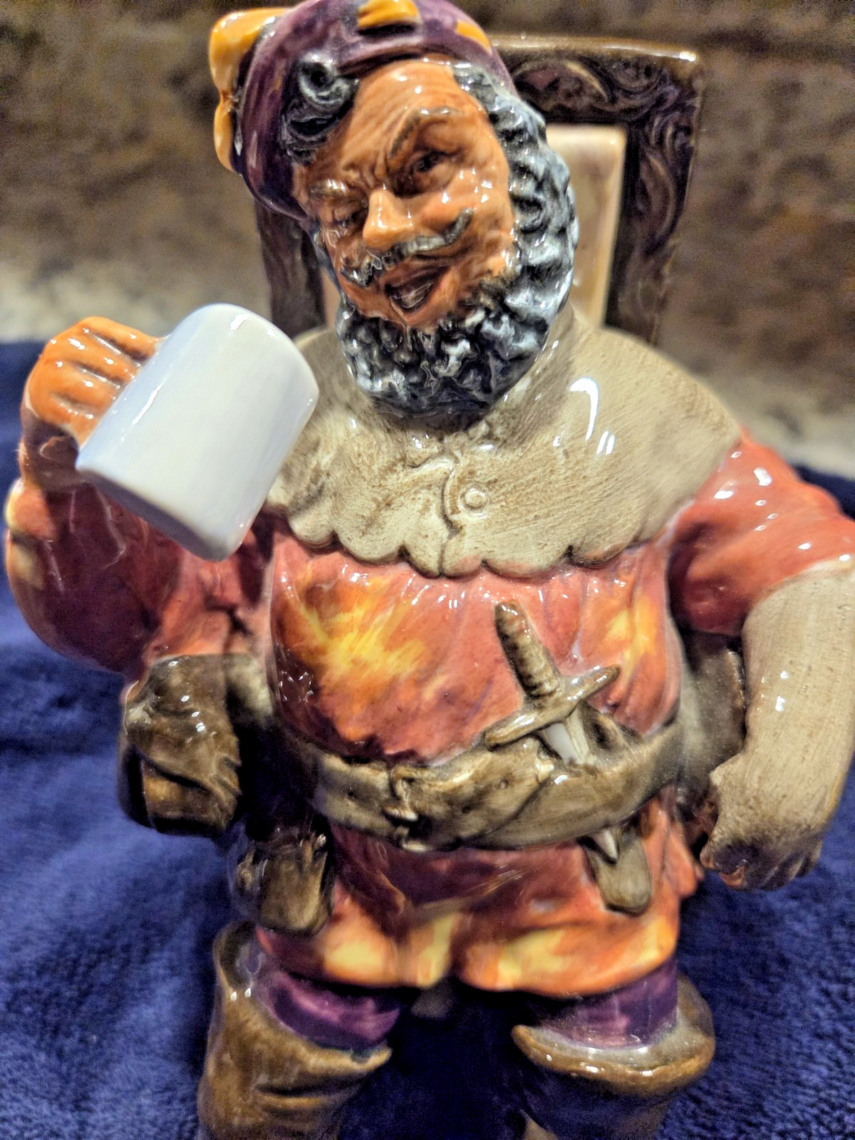 Royal Doulton England Figurine ”The Foaming Quart” HN 2162 Perfect Estate Find