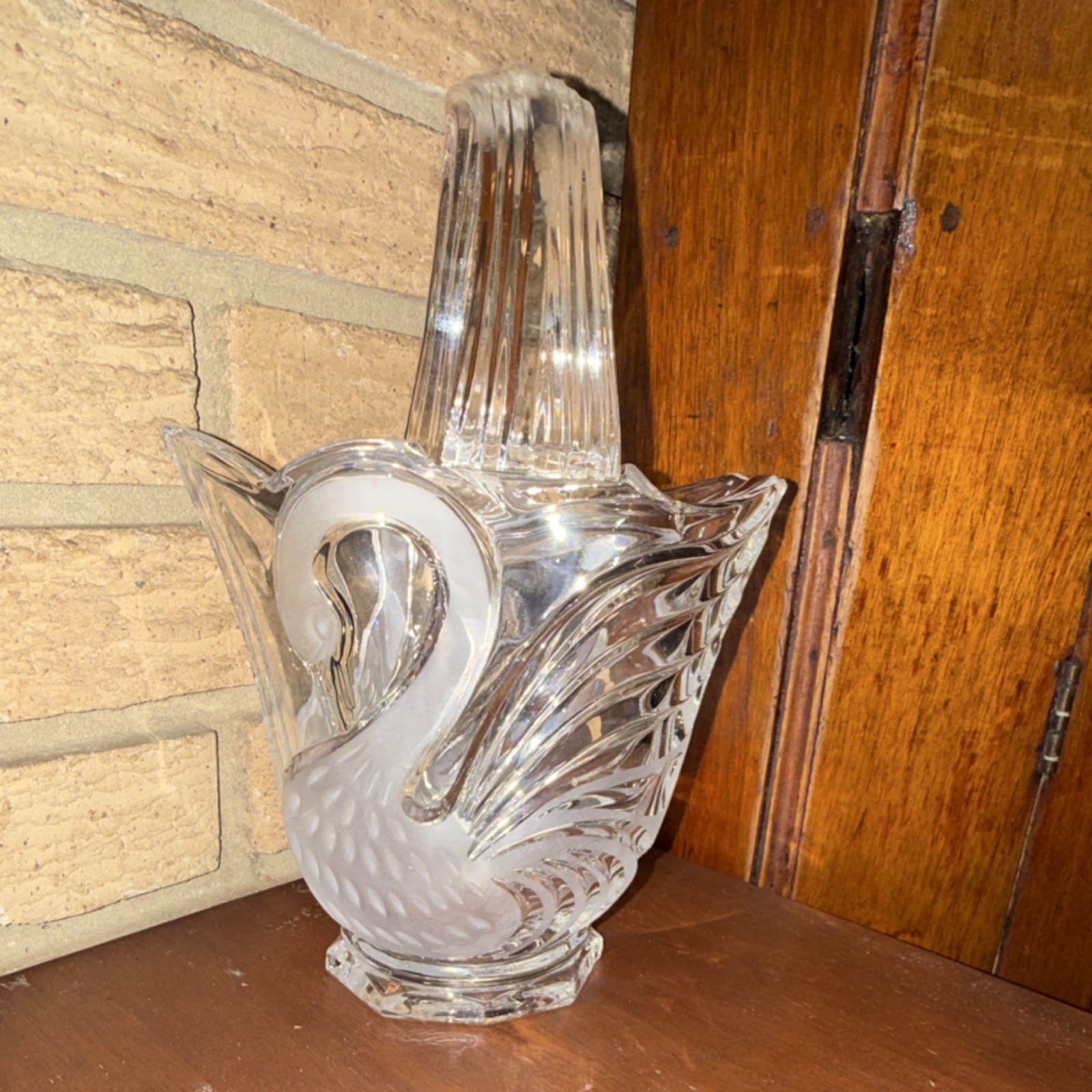 Crystal Clear Industries frosted swan basket, 24% lead crystal.