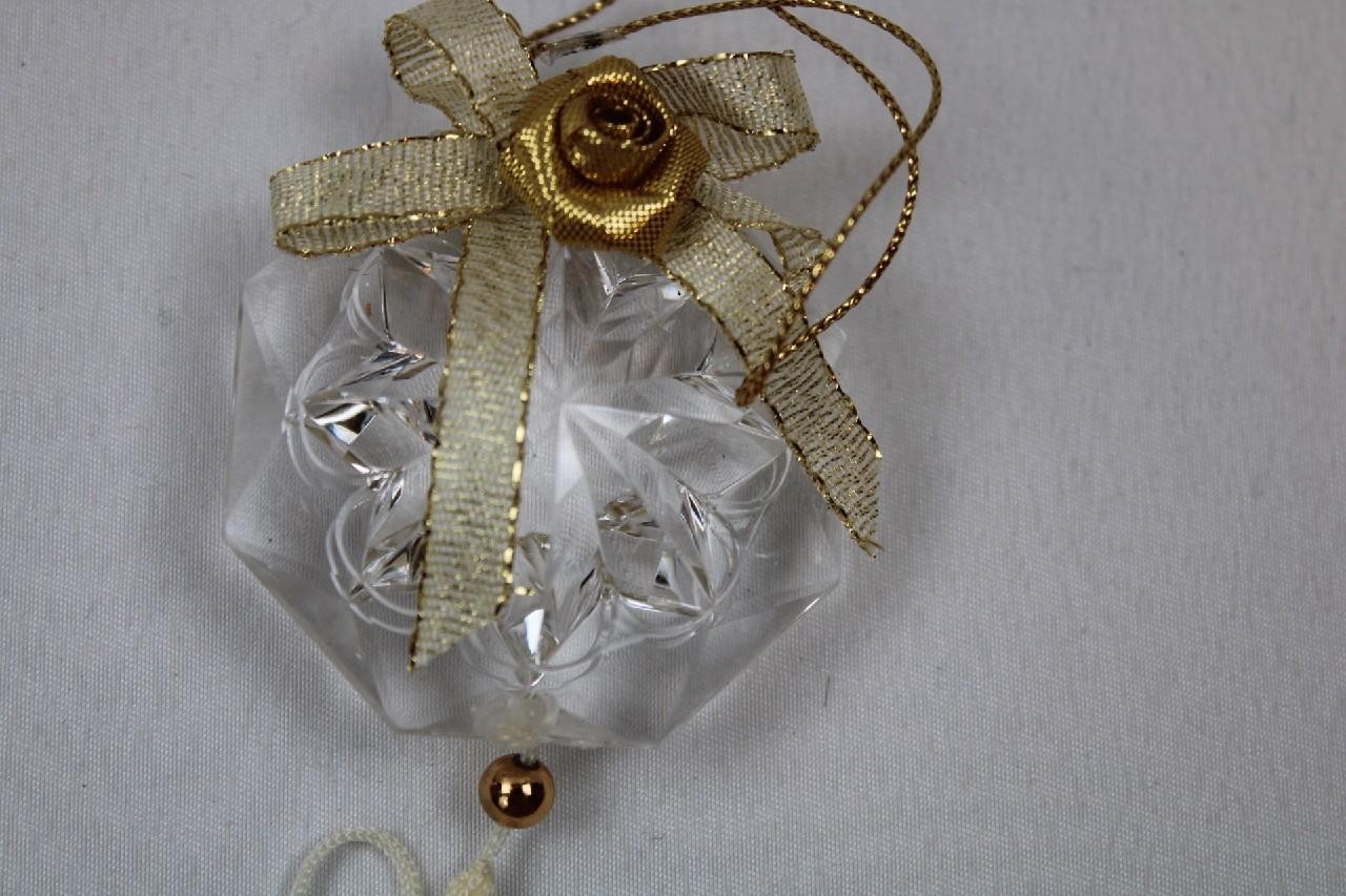 4.5″VINTAGE CRYSTAL GLASS OCTAGON SNOWFLAKE ORNAMENT~TAIWAN~METALLIC~ORNATE