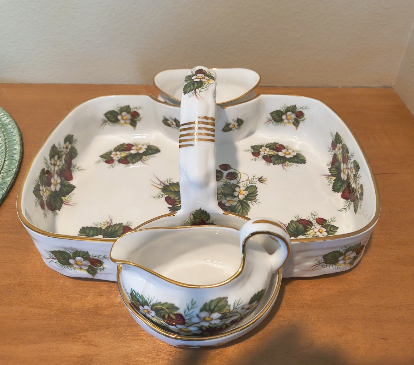 Hammersley England Bone China Strawberry Ripe Tea Basket , Sugar ,Creamer VTG