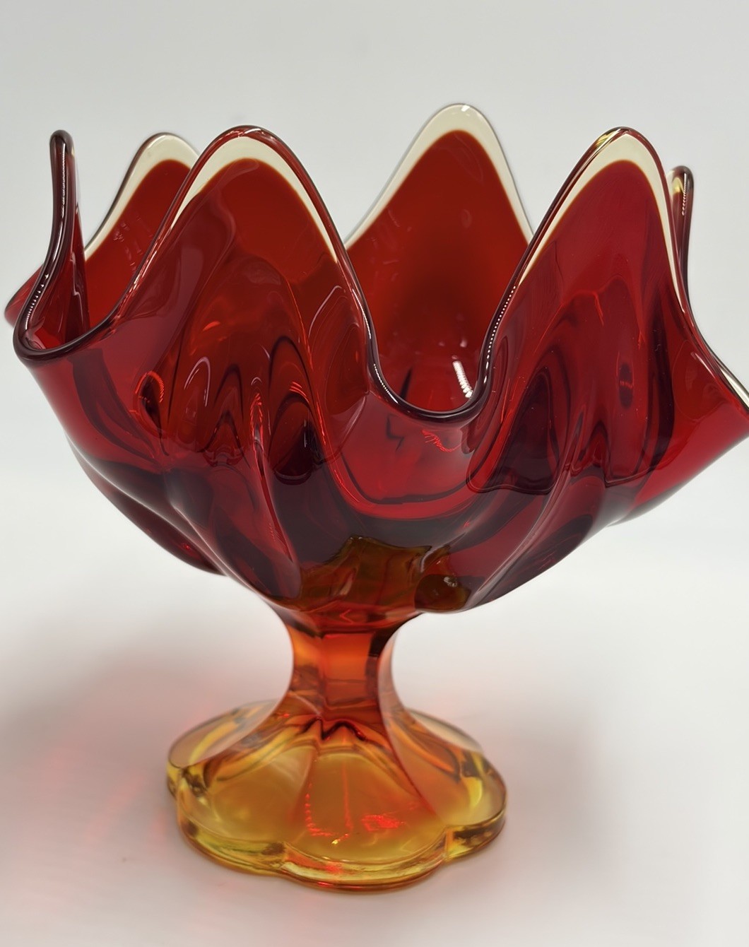 VTG MCM L.E. Smith Amberina Ruffled Art Glass Footed Vase Compote Red Flame 6”