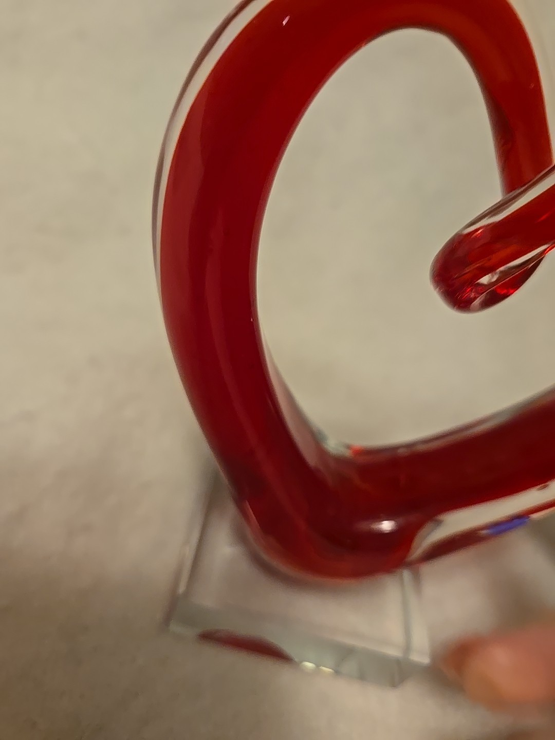 MURANO Art Glass Red Heart Love Sculpture Or Leonardo. Un-Marked Glass Base