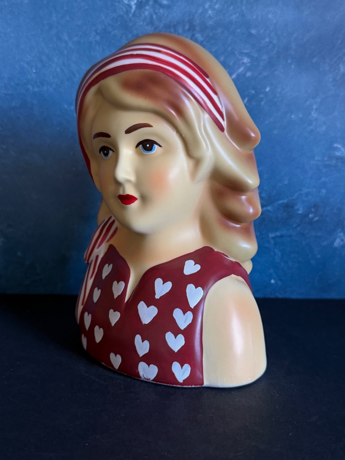 VINTAGE LADY HEAD VASE *SCARCE* HEADVASE MUSEUM VALENTINE WITH HEARTS 6.75”