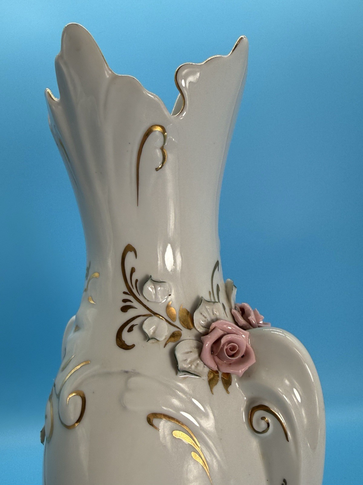 VINTAGE Glazur Porcelain Vase Ukraine Handmade Pink Roses Gold Gilt Decor
