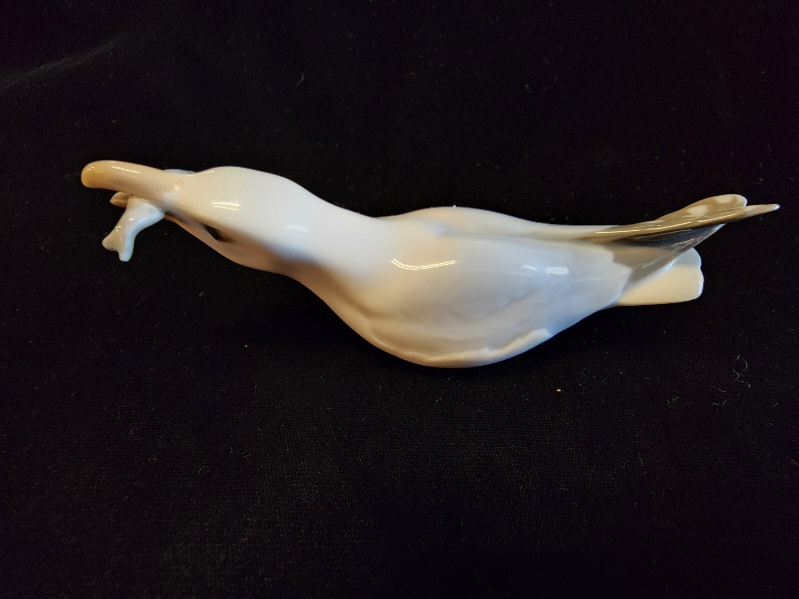 Bing & Grondahl Figurine seagull with fish No 1808