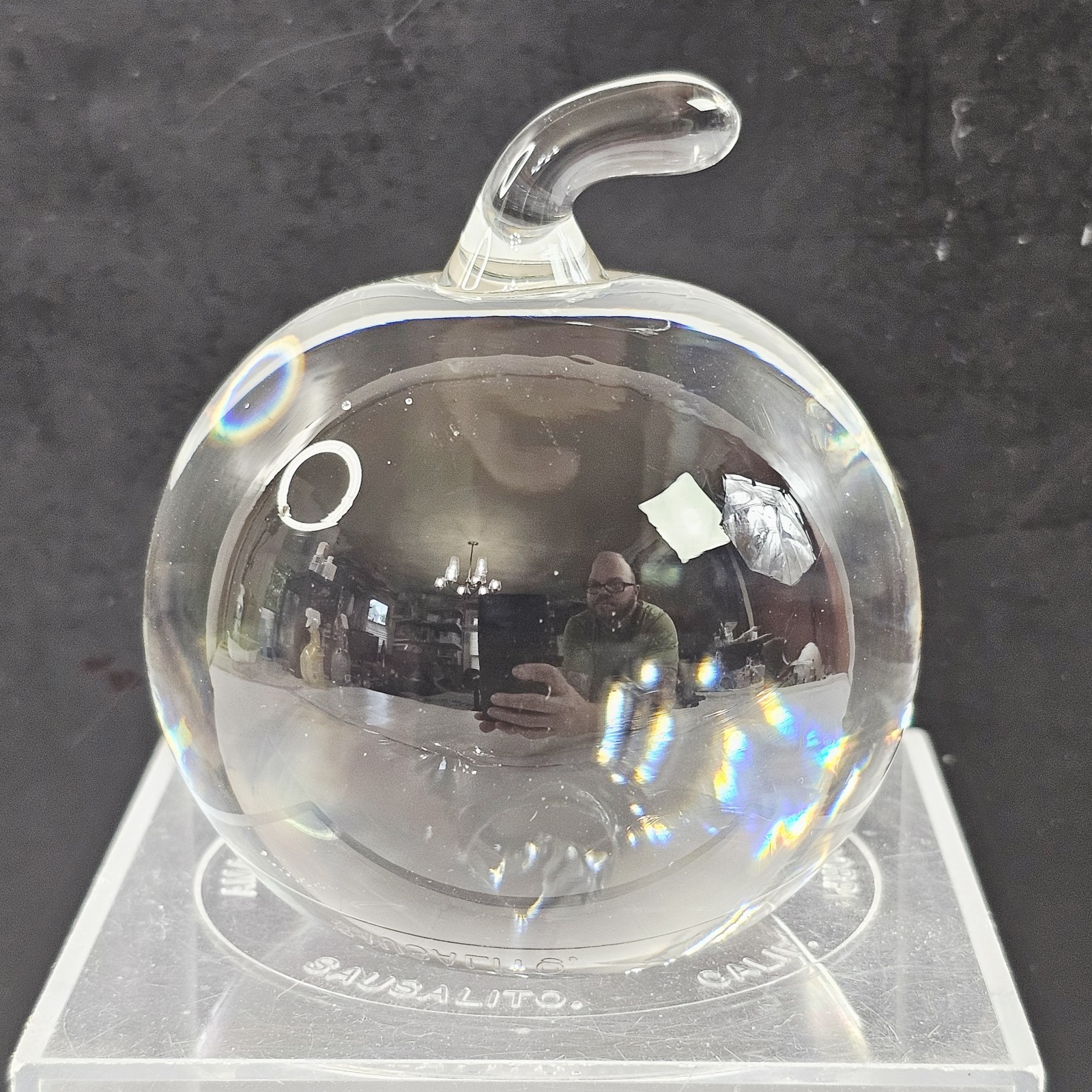 Tiffany & Co. Glass Apple Paperweight 1981 Nissan Motor Corp New York City Vtg