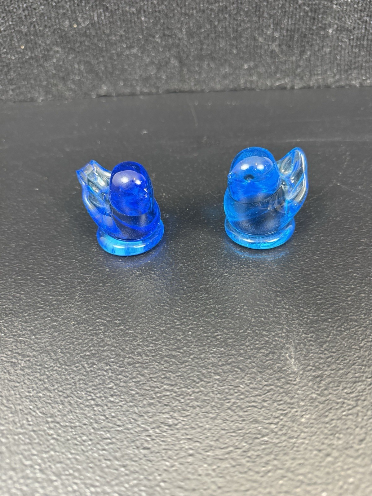 VTG (2) Clear Cobalt Blue 2″ Glass Bluebird of Happiness Signed by Leo Ward 1990