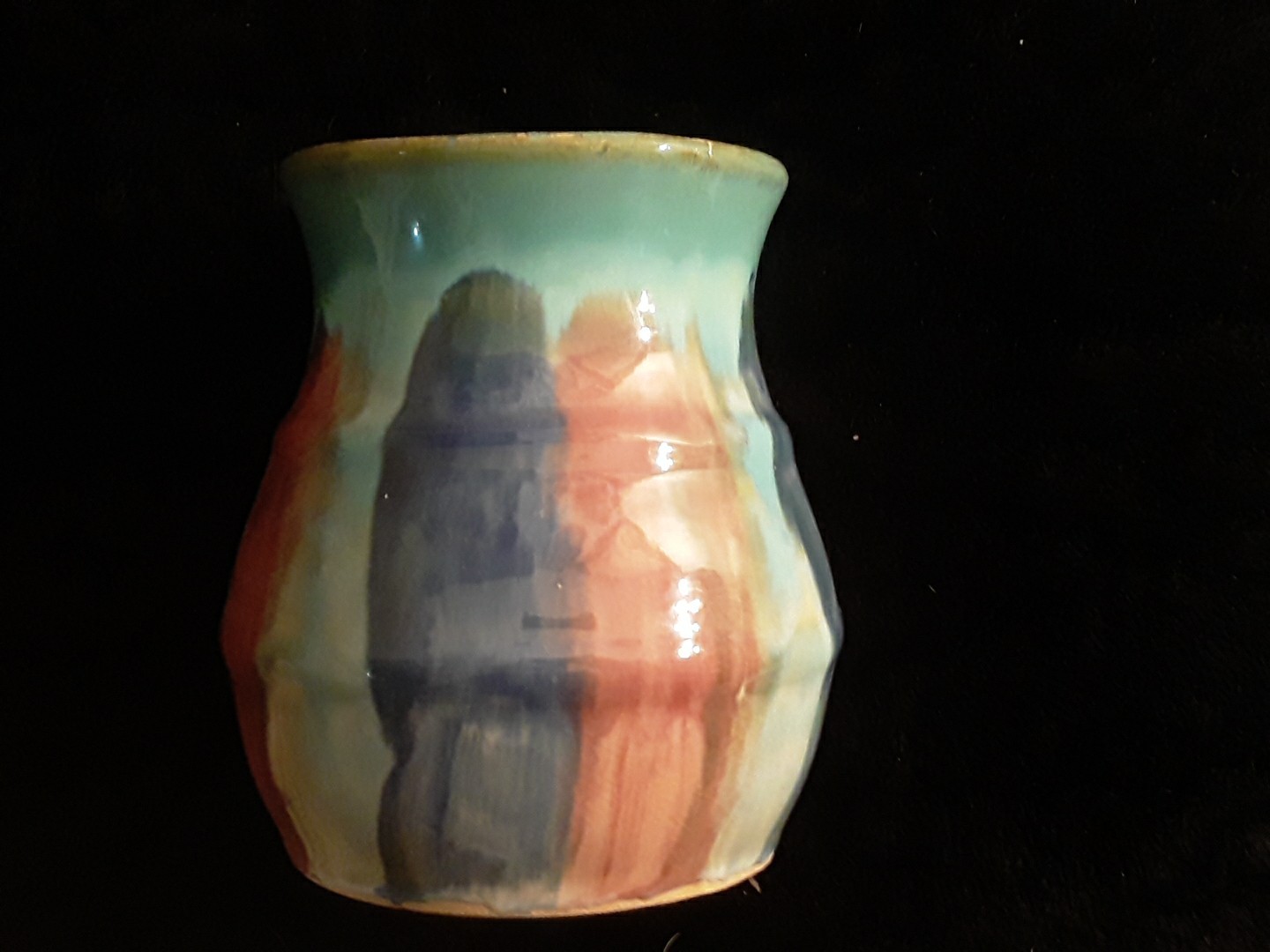vintage hull pottery vase 1920s 6 1/2 Inches Tall