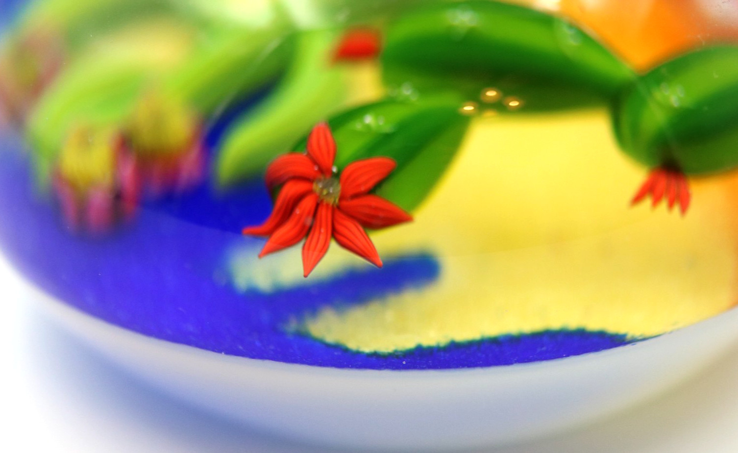 GORGEOUS Magnum BACCARAT Cactus Desert Scene Art Glass Paperweight 3.6″