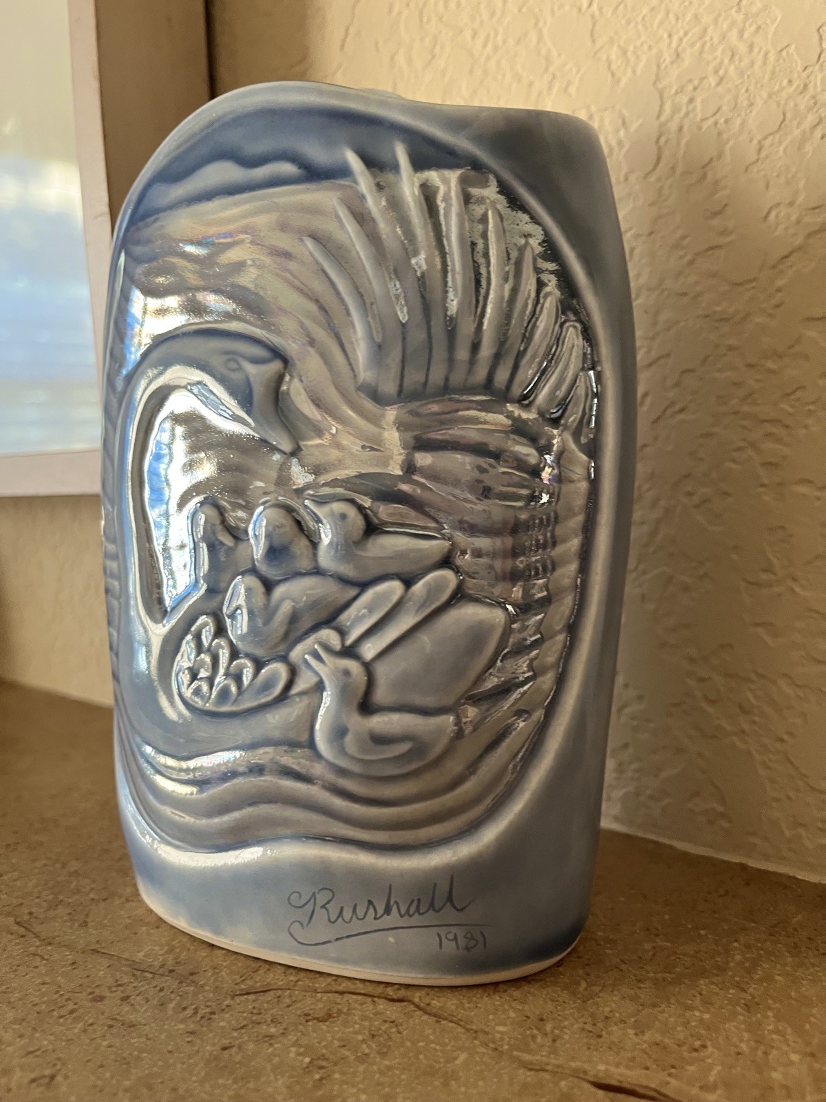 Vintage 1981 Dayle Rushall Porcelain blue iridescent glazed SWAN bud VASE