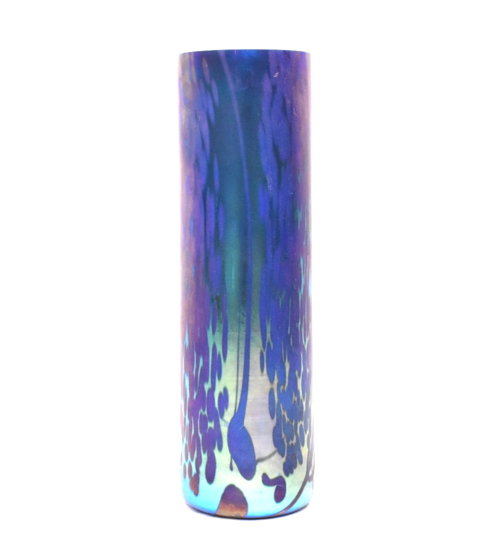 Vintage Carlson Studios Confetti Art Glass Vase Iridescent Aurene Signed 8.25″