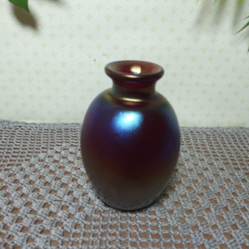 Iridescent Art Glass 5.5″ Vase Oil Slick Rainbow Hand Blown Studio Glass Signed