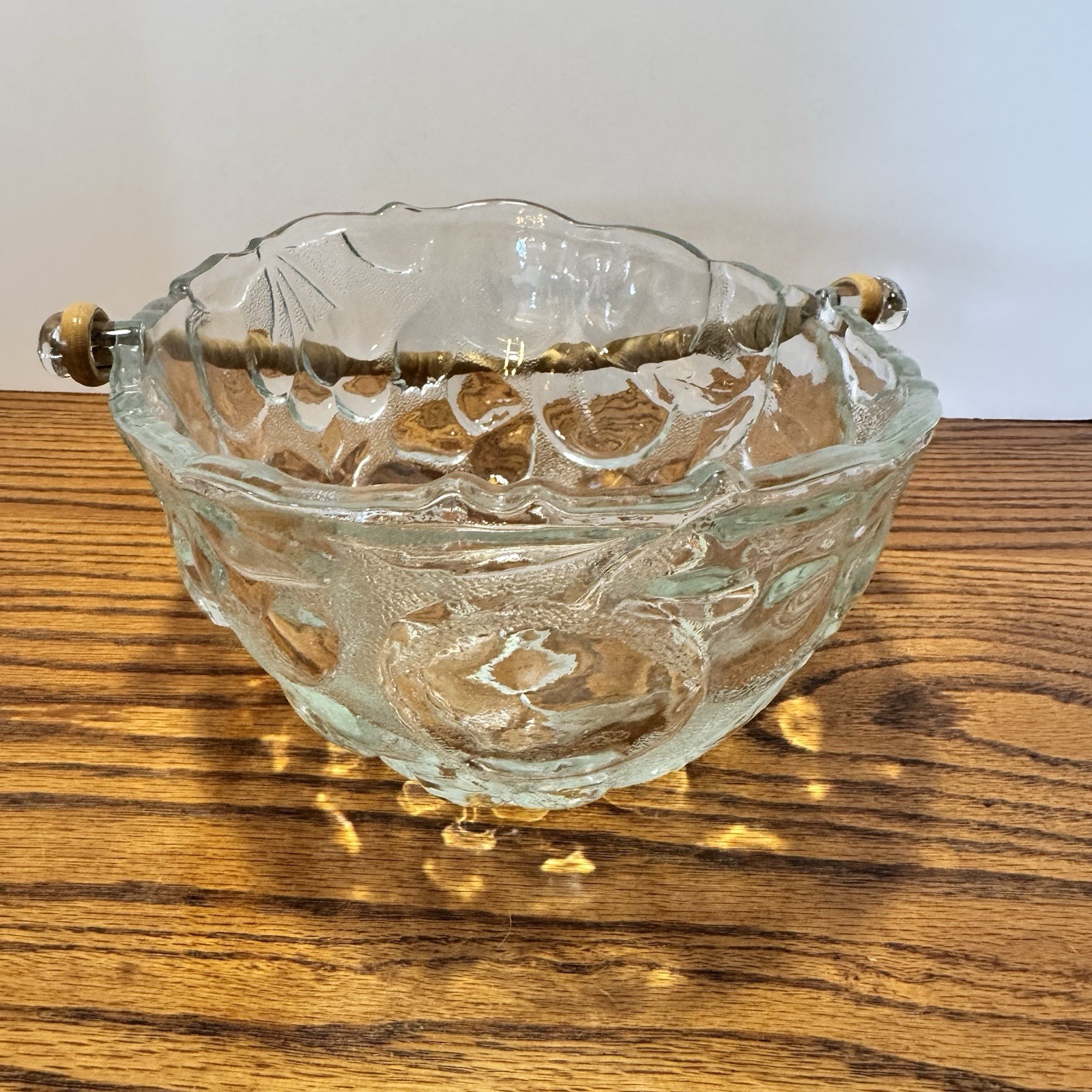 VTG Libbey Orchard Fruit Embossed Clear Glass Oval Bowl Basket Rattan Handle