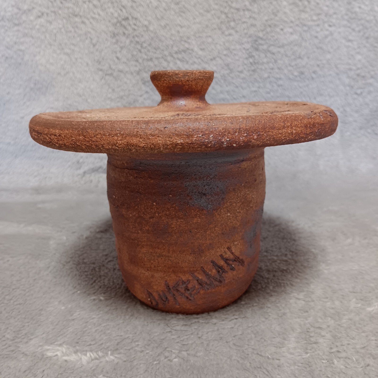 Art Pottery Brown Clay Hand Thrown Flat Top Vase/Pot Vine Cut Top Signed Dukeman