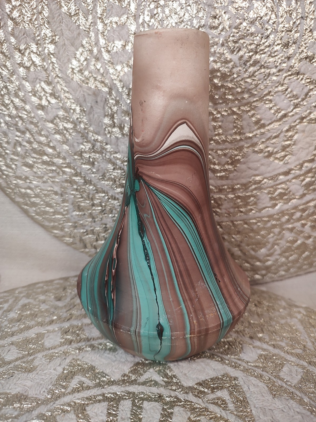 Nemadji clay pottery vase 6.75″ tall swirl vintage USA Mint Browns White EUC