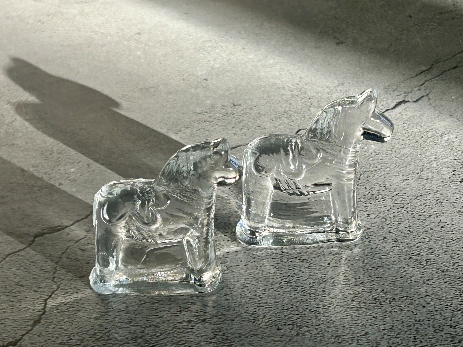 Lindshammar Sweden Crystal Dala Horse Paperweights Pair 2″ Scandinavian VTG