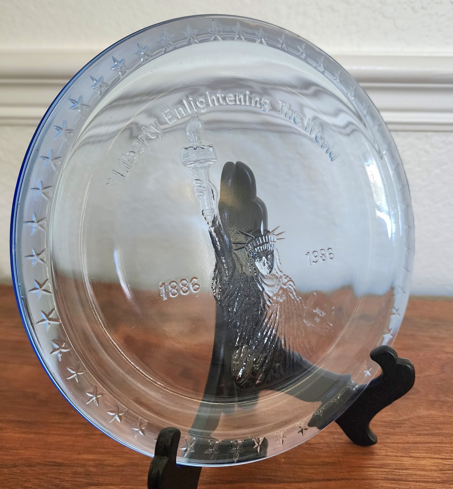 Tiara Indiana Glass Ice Blue Statue of Liberty Commemorative 8″ Collector Plate