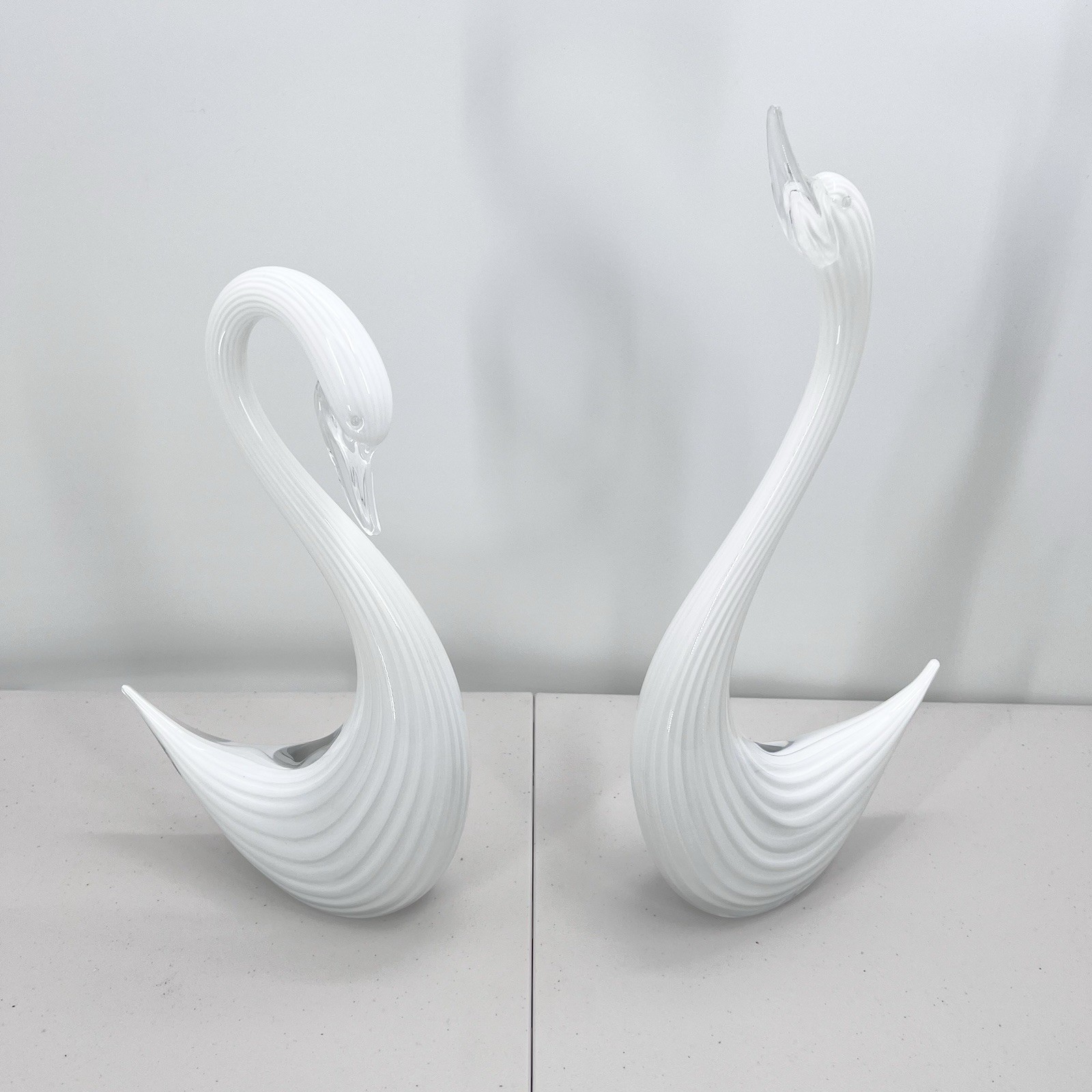 Vintage Pair of Murano Hand Blown Art Glass Swan Statues 17.5″ & 14.5″ *READ