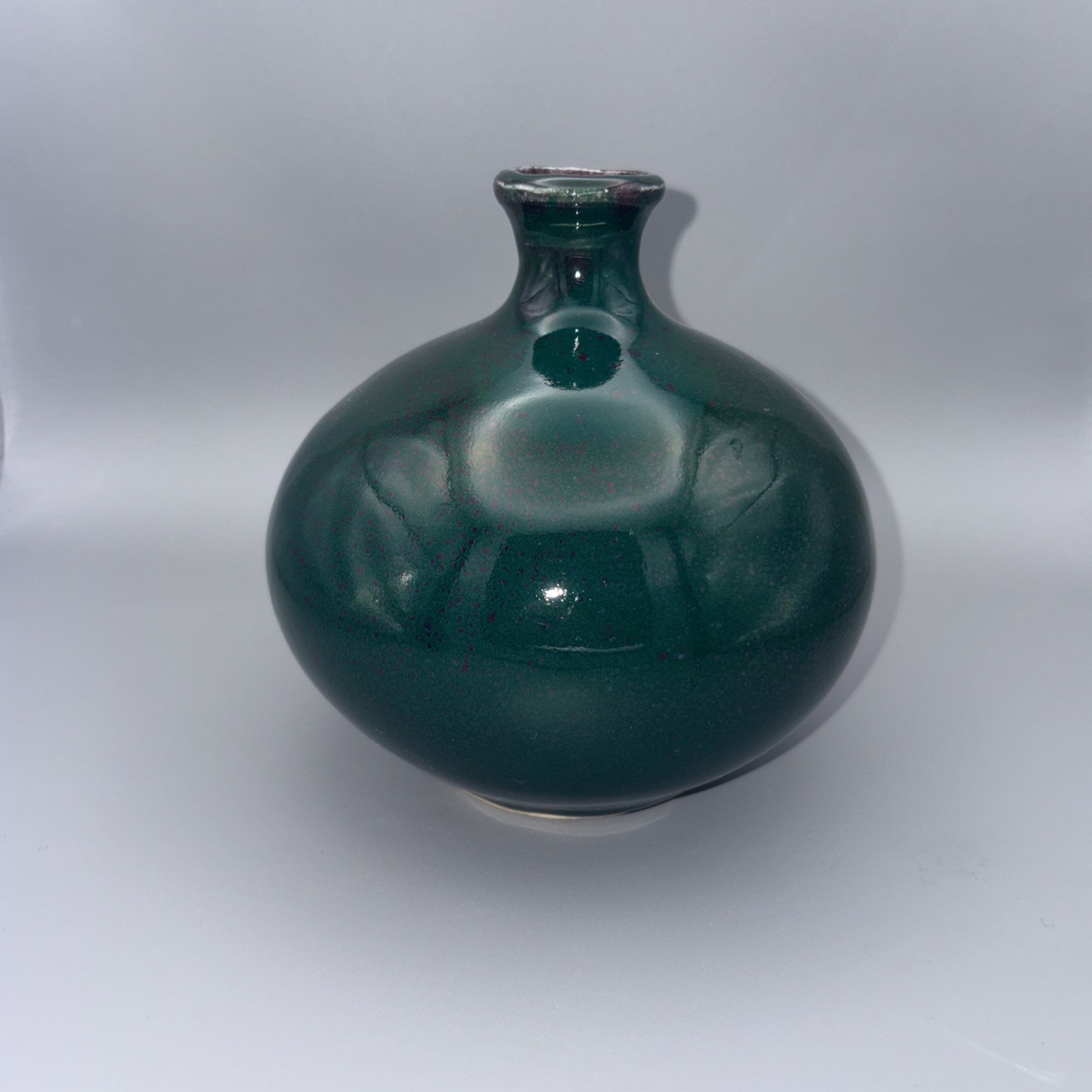 Suzanne Kent Signed SK Studio Art Pottery Bulbous Bud Vase Teal Purple Glaze 5″